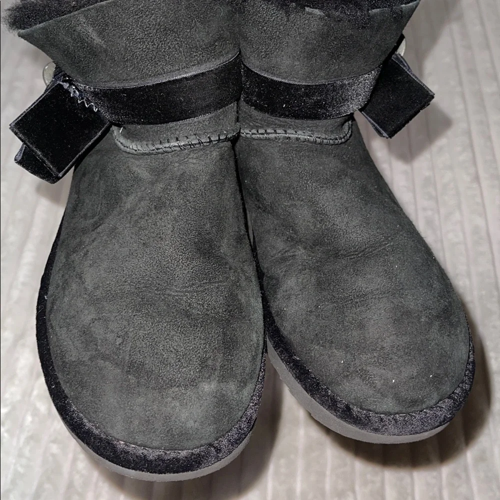 UGG Karlie Brooch Boots | Size 7